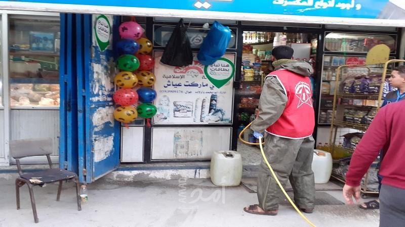 الديمقراطية تنظم حملة تعقيم واسعة لشوارع حي النصر ومخيم الشاطئ بغزة للوقاية من "كورونا"