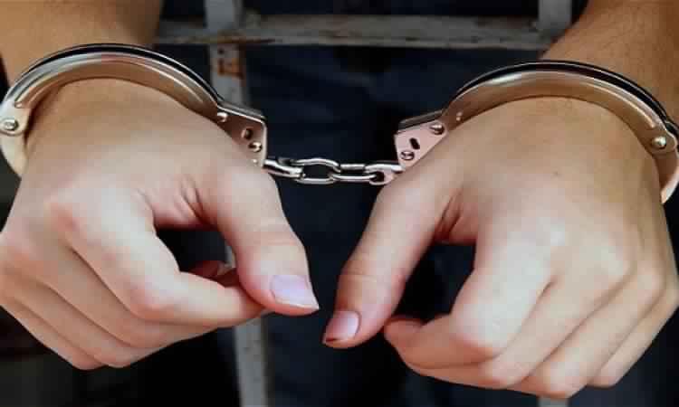 لص يسرق 30 ألف شيقل من سوبر ماركت بالرام