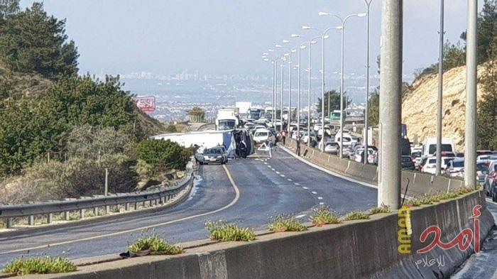 بالفيديو.. قتلى وإصابات في حادث سير بين مركبة اسرائيلية وفلسطينية قرب رام الله
