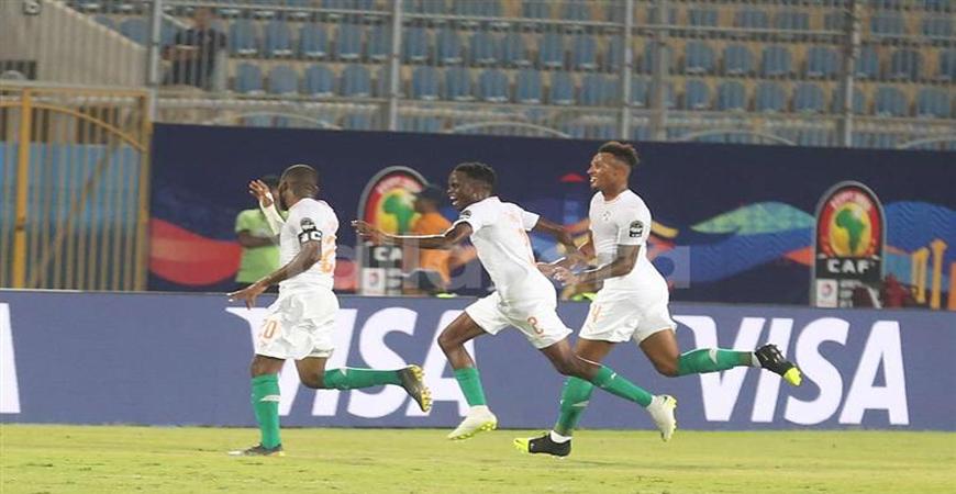بالفيديو.. كوت ديفوار تؤمن موقعها في دور الـ16  بالفوز على ناميبيا بنتيجة 4 - 1