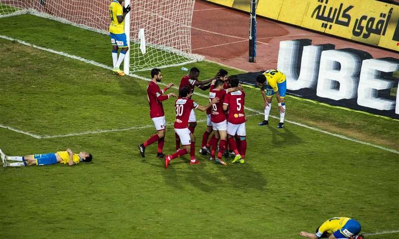 بالفيديو.. الأهلي يهزم الإسماعيلي ويبتعد بصدارة الدوري