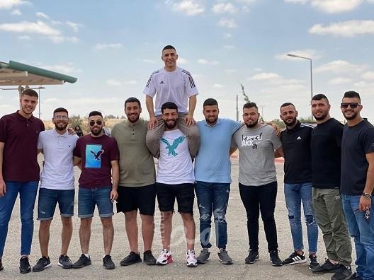 القدس: سلطات الاحتلال تفرج عن الأسير أحمد يوسف عبيد