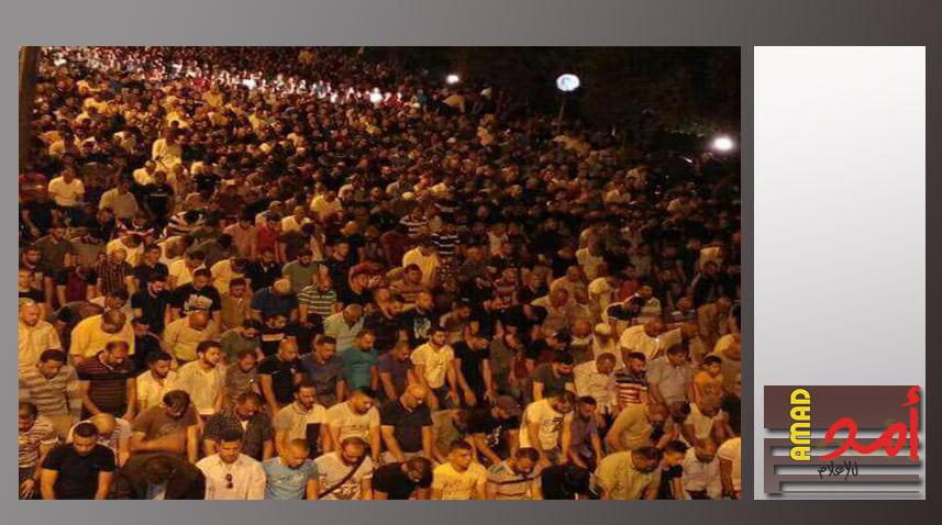 بالصور.. آلاف المقدسيّين يؤدون الصلاة في محيط الأقصى رغم إجراءات الاحتلال