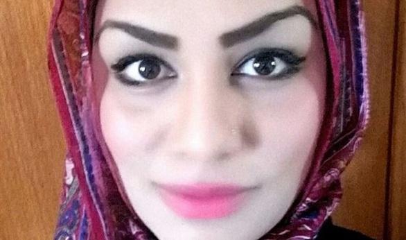 مسلمة اماراتية تتهم الخطوط الجوية الأمريكية بالتمييز ضدها