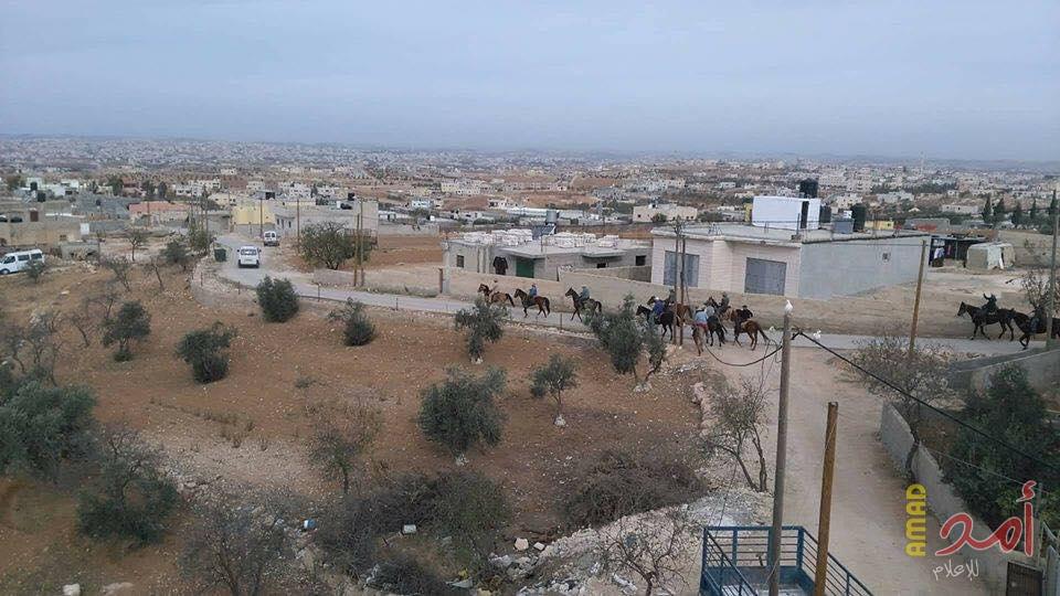 مستوطنون يقتحمون منطقة "تل ماعين" الأثرية في يطا