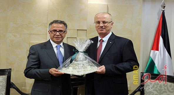 بالصور .. الحمد الله يستقبل السفير الأردني لمناسبة انتهاء مهامه الرسمية