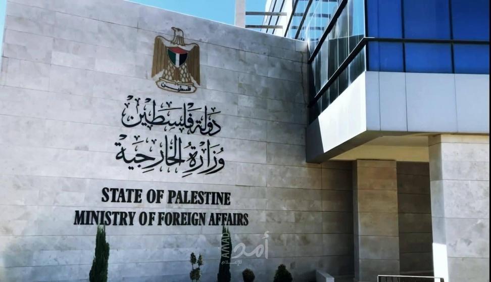 مستوطنون يهددون بقتل رئيس بلدية الخليل والخارجية تدين