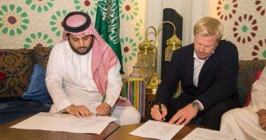 السعودية تستعين بأسطورة ألمانيا "أوليفر كان" لتطوير الحراس قبل مونديال 2018