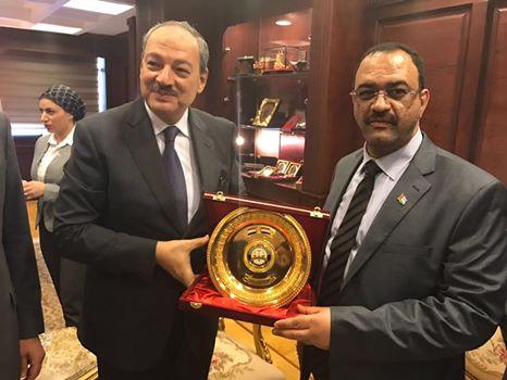 النائب العام المستشار د. أحمد براك يلتقي النائب العام المصري ورئيس هيئة قضايا الدولة بالقاهرة
