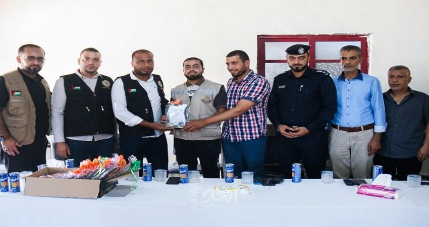شباب الأمة يُكرم رجال الأمن في معبر كرم أبو سالم بمناسبة يوم الشرطة الفلسطينية