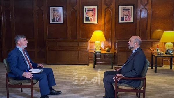 رئيس الوزراء الأردني: سنكون مضطرين لإعادة النظر بالعلاقة مع إسرائيل