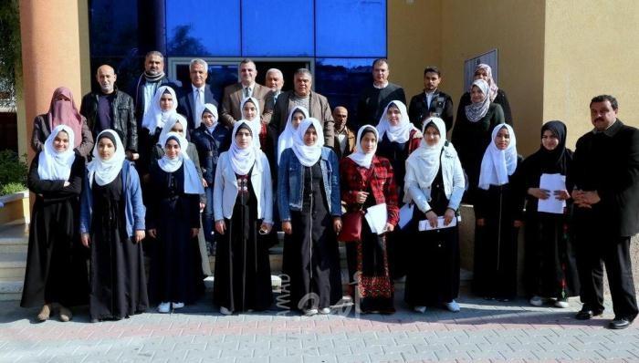 تعليم خان يونس والبلدية ينفذان مسابقة خان يونس للقراءة العربية