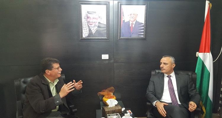 أبو دياك وفارس يبحثان ضرورة التحرك للتصدي لمشروع قانون اعدام الاسرى الفلسطينيين