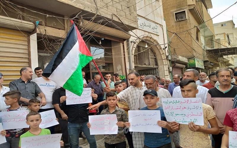 الديمقراطية تشارك في وقفة تضامنية مع الأسرى في مخيم النيرب بحلب
