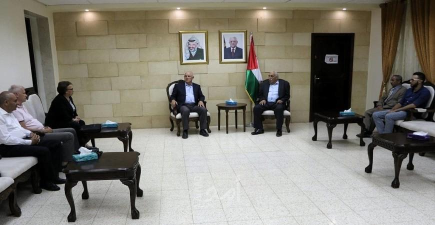 أبو العسل يبحث مع وفد أوكراني على حجم المعاناة التي يكابدها المواطن الفلسطيني في الأغوار