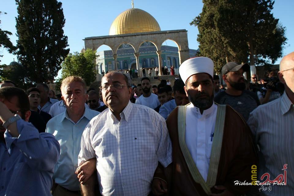 الطيبي: اغلاق بوبات المسجد الأقصى استفزاز وعمل مدان