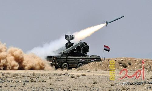 سوريا تحبط هجوماً جوياً على قاعدة عسكرية قرب اللاذقية
