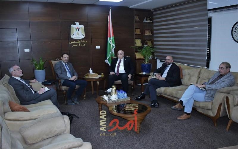وزارة العمل والاتحاد الأوروبي يبحثان آليات التعاون المشترك لدعم قطاع العمل الفلسطيني 