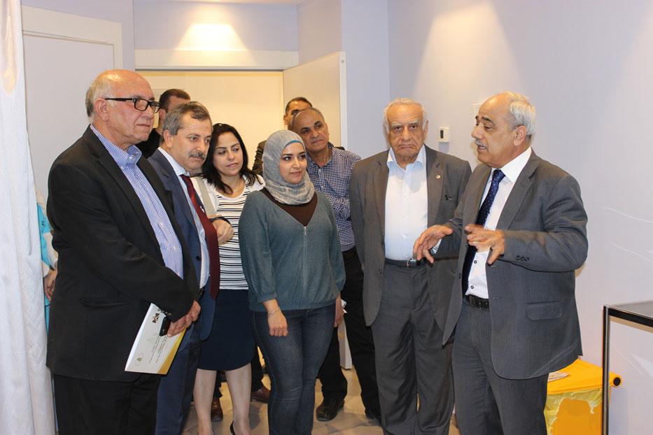 وفد من المجلس الاعلى للإبداع والتميز يزور المستشفى الاستشاري العربي