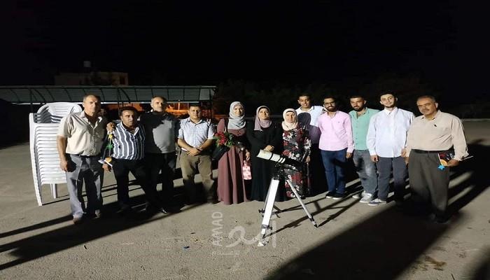 قلقيلية: مدرسة بنات حجة الثانوية تنظم أمسية فلكية 