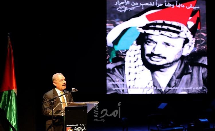 في الذكرى 15 لاستشهاد الخالد.. أشتية: ياسر عرفات جعل الناس يلحقون به