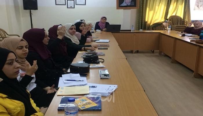 طولكرم: جمعية النجدة تناقش فيلمين عن تأثير الاحتلال والقيود الاجتماعية على الشابات