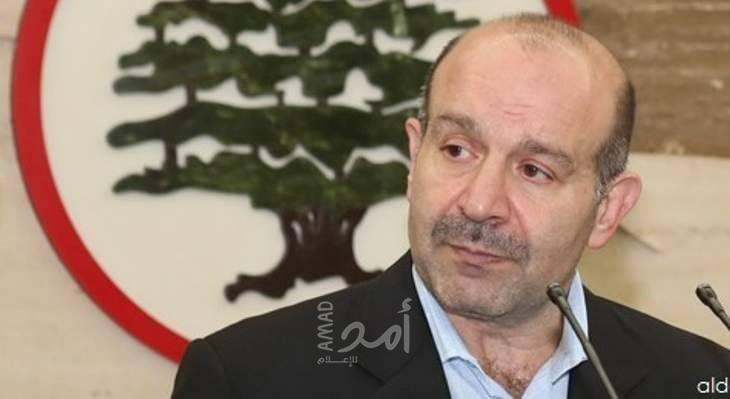 بين القائد الملهم والوثن