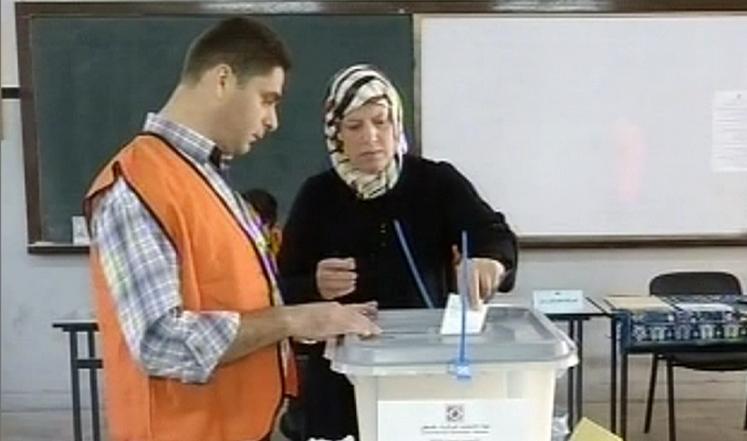صحفية عبرية: حماس مستعدة للإنقضاض على فتح الضعيفة قي الإنتخابات البلدية