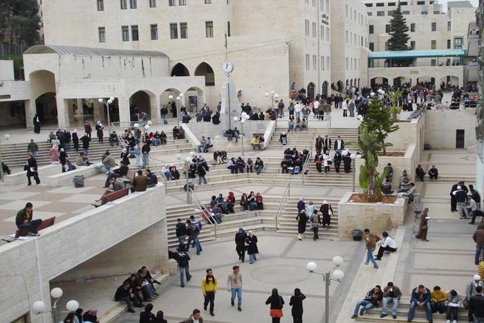 اتحاد العاملين والموظفين في الجامعات يعلق خطواته الاحتجاجية