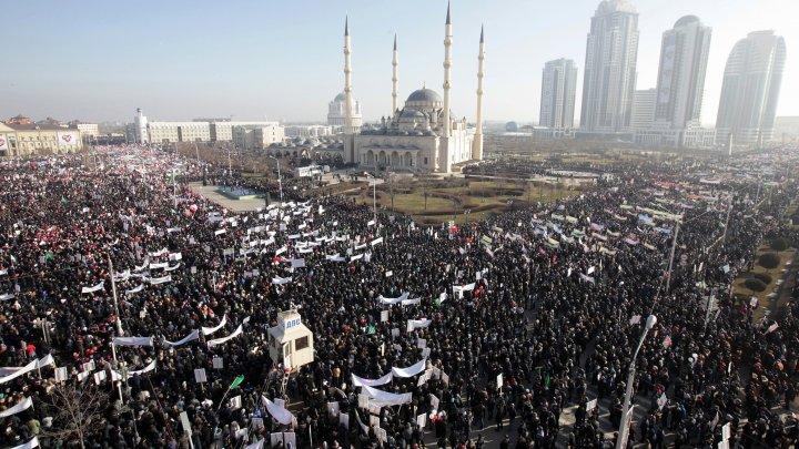 مظاهرة مليونيه في الشيشان احتجاجا على رسوم شارلي إيبدو