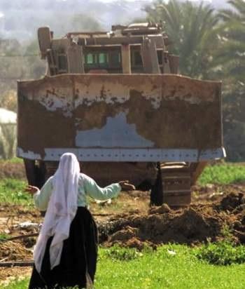 جيش  الاحتلال يستولي على 4 جرارات زراعية في الرأس الأحمر