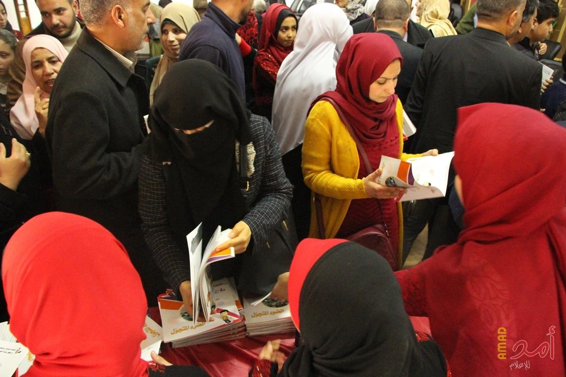 بالصور .. فتيان وفتيات بناة الغد يوقعون على اصدارهم السياحى "الضوء المتجول 1"