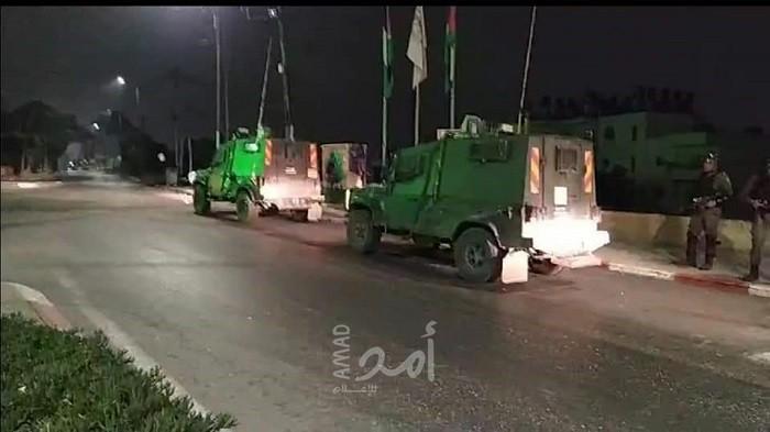 جيش الاحتلال يداهم منازل مواطنين ويعتقل شبان في الضفة والقدس