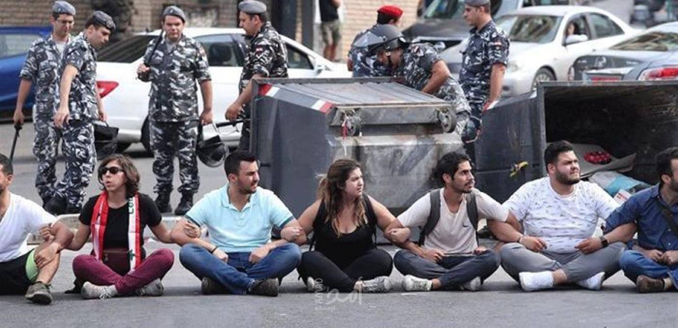 مكتب الحريري يكذب صحيفة لبنانية مقربة من حزب الله حول التمويل