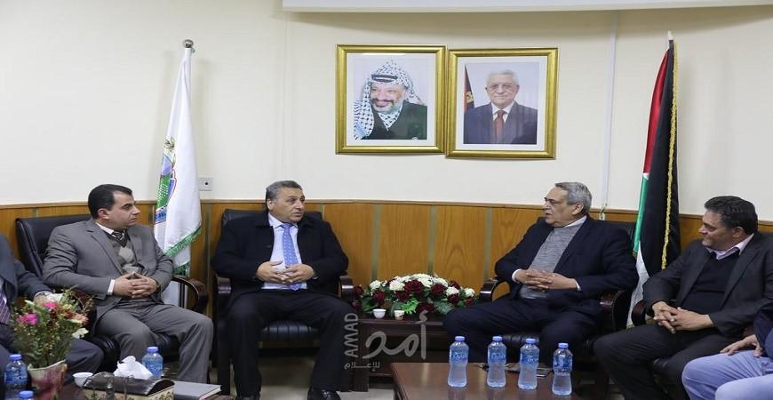 جامعة "خضوري" وبلدية عنبتا توقعان اتفاقاً لتتنفيذ مشروع إعادة تدوير النفايات العضوية