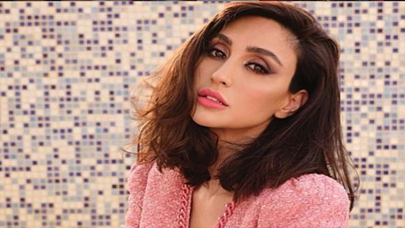 جيسي عبدو بإطلالة مثيرة للجدل .. شاهد