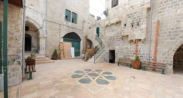 سلاماً لك يا نابلس "شاكر فريد حسن"