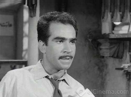 وفاة الفنان عبد العزيز مكيوي بطل فيلم "القاهرة 30" في دار للمسنين