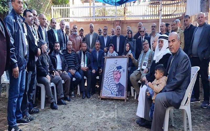 دائرة شؤون اللاجئين بغزة تنظم زيارة لمنزل الشهيد أبو عمار