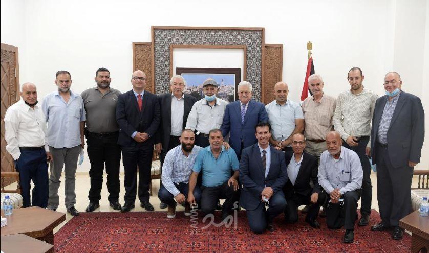 الرئيس عباس يستقبل وفدا من أهالي القدس