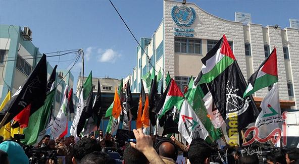 بالصور .. الشعبية "القيادة العامة" تشارك في الوقفة الجماهيرية بــ جباليا تنديداً بتصريحات ترامب