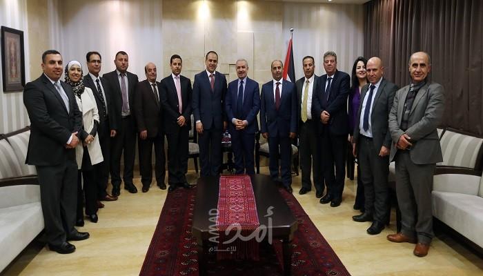 أشتية: نثمن عالياً موقف الملك الأردني الرافض لصفقة ترامب
