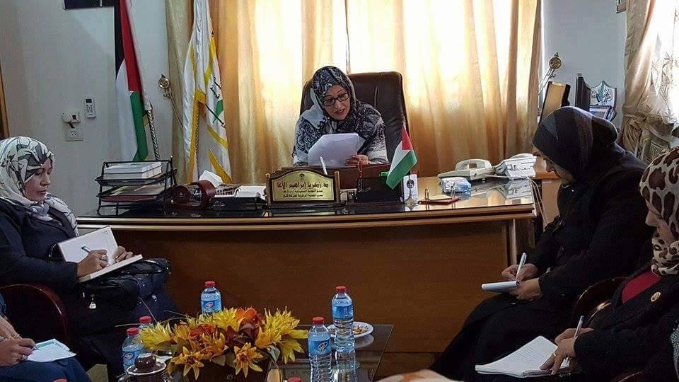 أبو جابر تستقبل وفدا من اللجان الشعبية و الأقاليم في المحافظات الجنوبية في قطاع غزة
