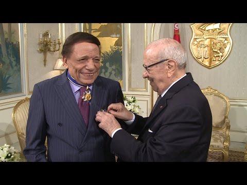 عادل امام يكرم من الرئيس التونسي