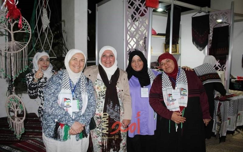 منتجات تراثية يدوية لجمعية التراث الشعبي باتحاد الكتاب الفلسطينيين في معرض الزهور
