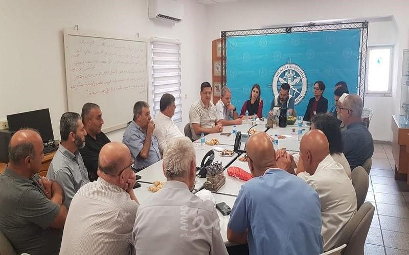وفد واسع للجنة المتابعة يزور المستشفى الإنجليزي في الناصرة