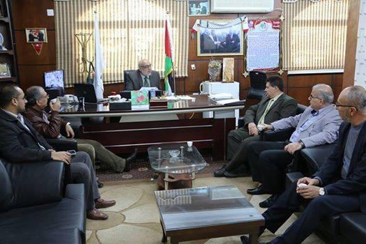 رئيس بلدية بيت حانون :سنقدم ما يلزم  مستشفى يداً بيد الخيري لعلاج السرطان