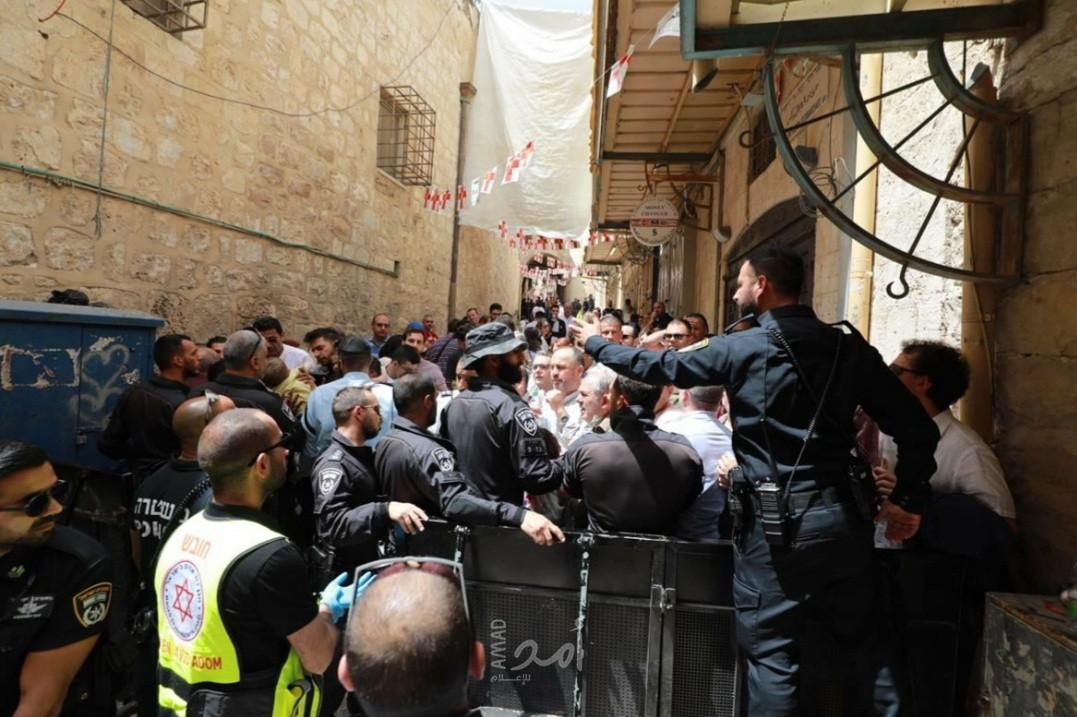 فصائل فلسطينية تدين اعتداءات الاحتلال لكنيسة القيامة وتدعو للتصدي لهم
