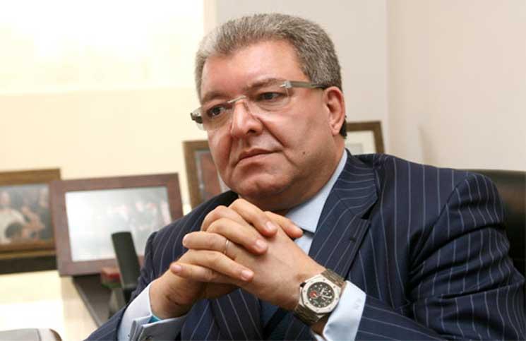 وزير الداخلية اللبناني يصف استعراض حزب الله العسكرى بالصفعة بوجه العهد الجديد