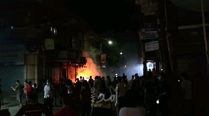 فيديو .. احراق محل يتبع لعائلة قاتل الصراف بخانيونس جنوب قطاع غزة